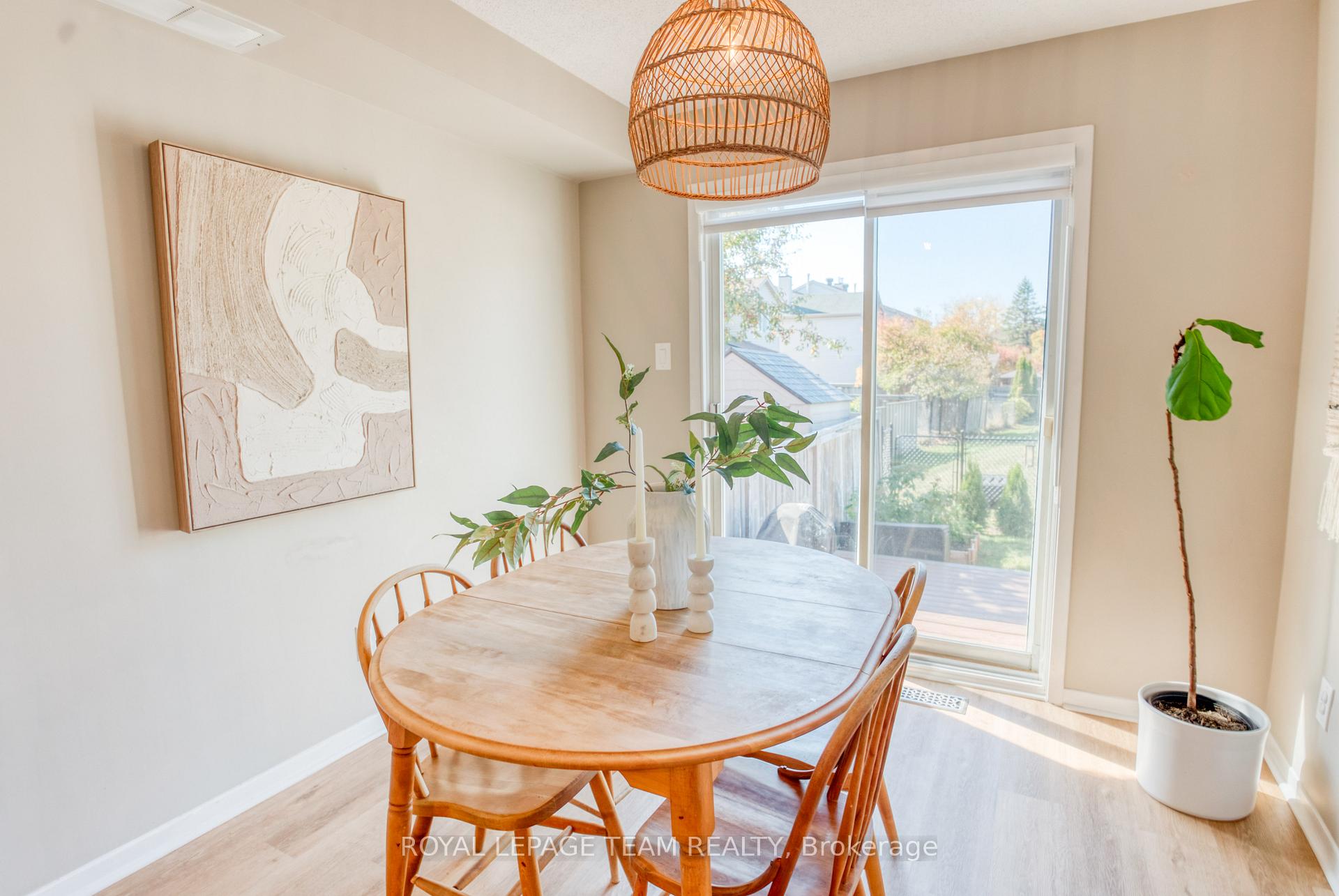 Photo 8 of 3 Springtree Place, Ottawa, Kanata - Bridlewood — HOMEH