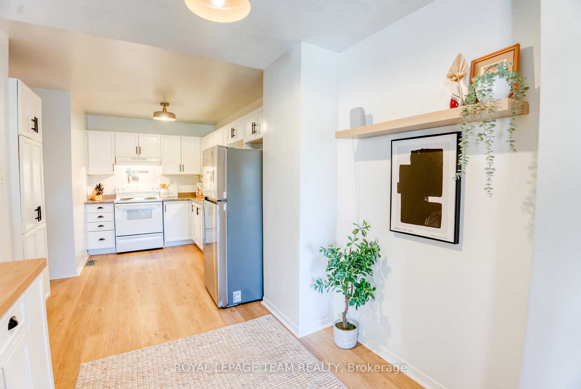 Photo 11 of 3 Springtree Place, Ottawa, Kanata - Bridlewood — HOMEH