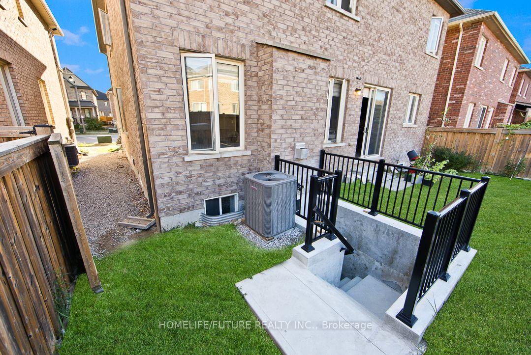 Photo 2 of Unit Bsmt, 90 Greenspire Avenue, Markham, Wismer — HOMEH