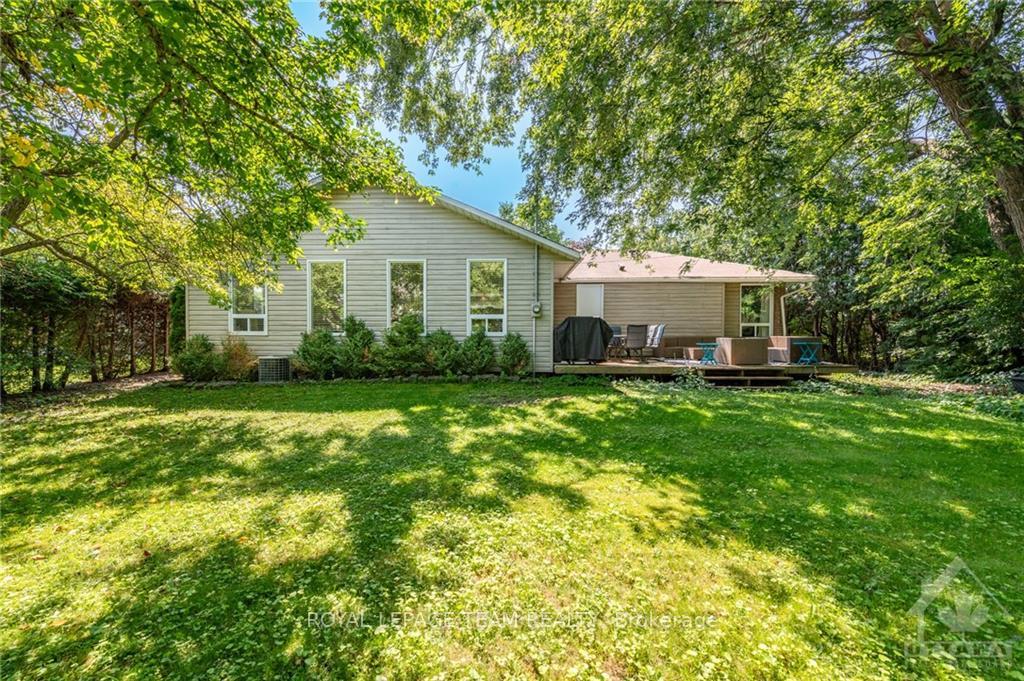 Photo 8 of 1133 Jean Park Road, Ottawa, Manotick Long Island & Nicholls Island — HOMEH