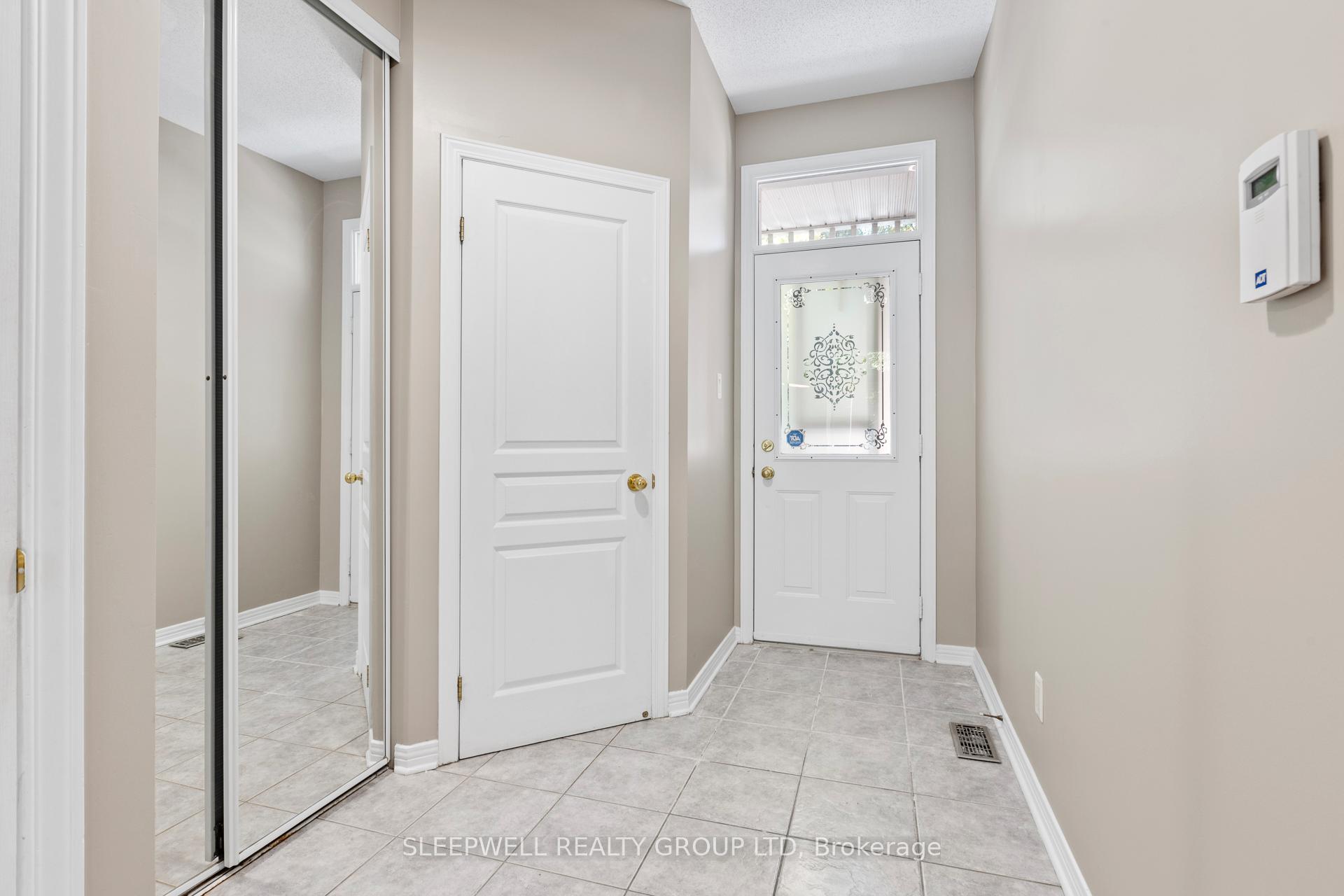 Photo 2 of 41 Kettleby Street, Ottawa, Kanata - Beaverbrook — HOMEH