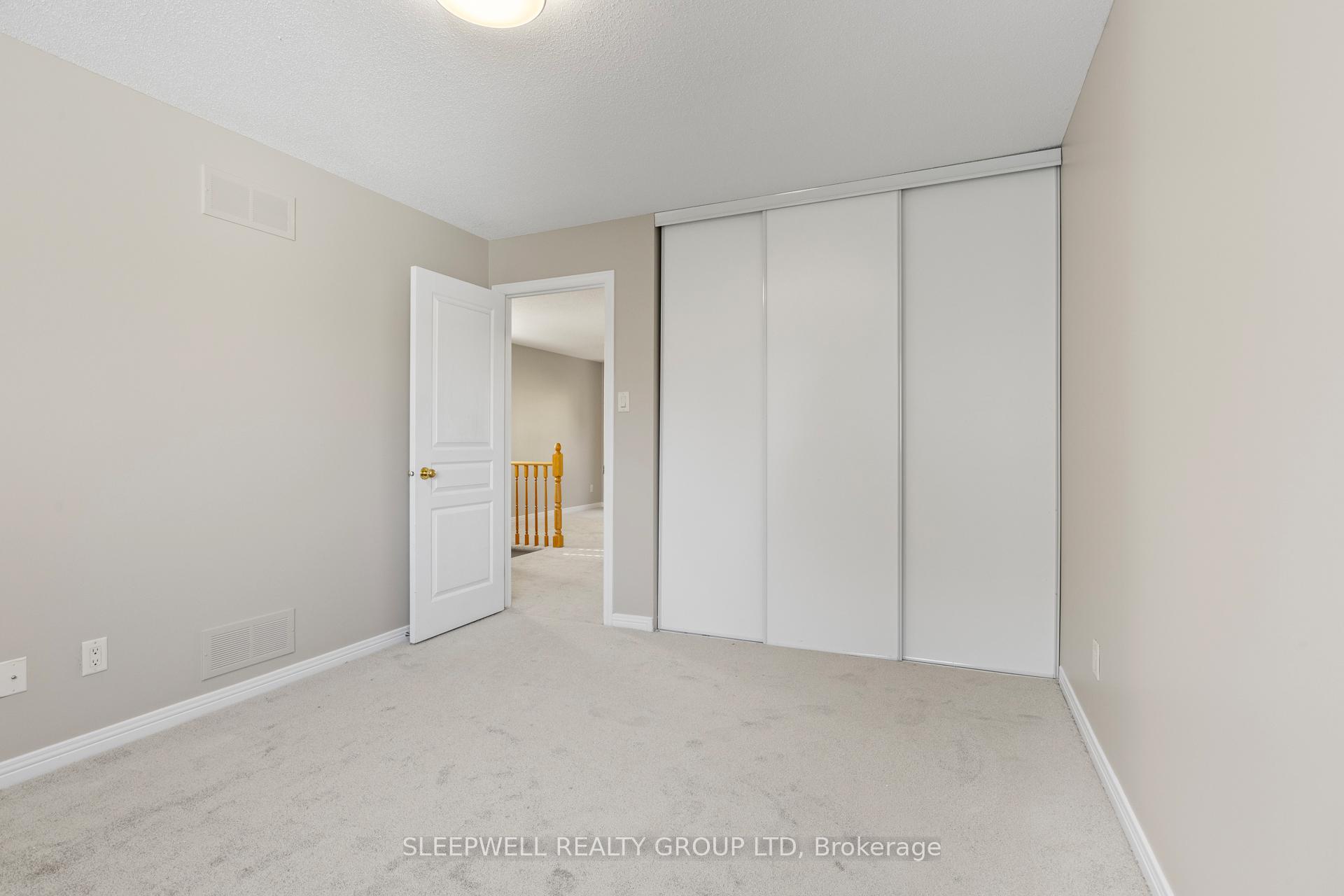 Photo 23 of 41 Kettleby Street, Ottawa, Kanata - Beaverbrook — HOMEH