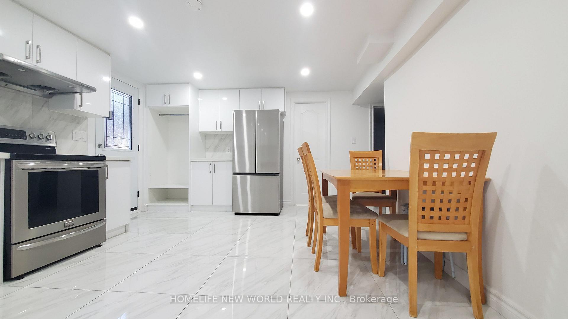 Photo 5 of 1 Claircrest Road, Markham, Middlefield — HOMEH