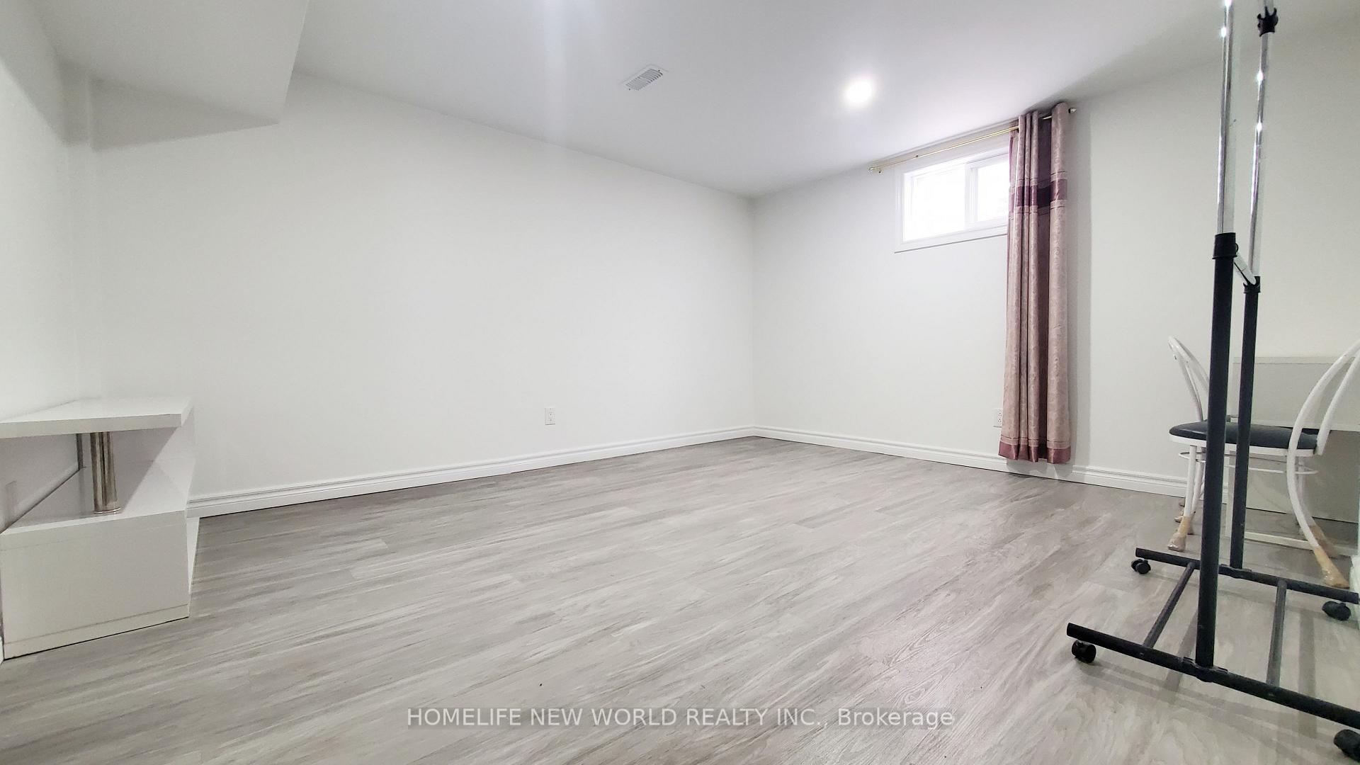 Photo 7 of 1 Claircrest Road, Markham, Middlefield — HOMEH