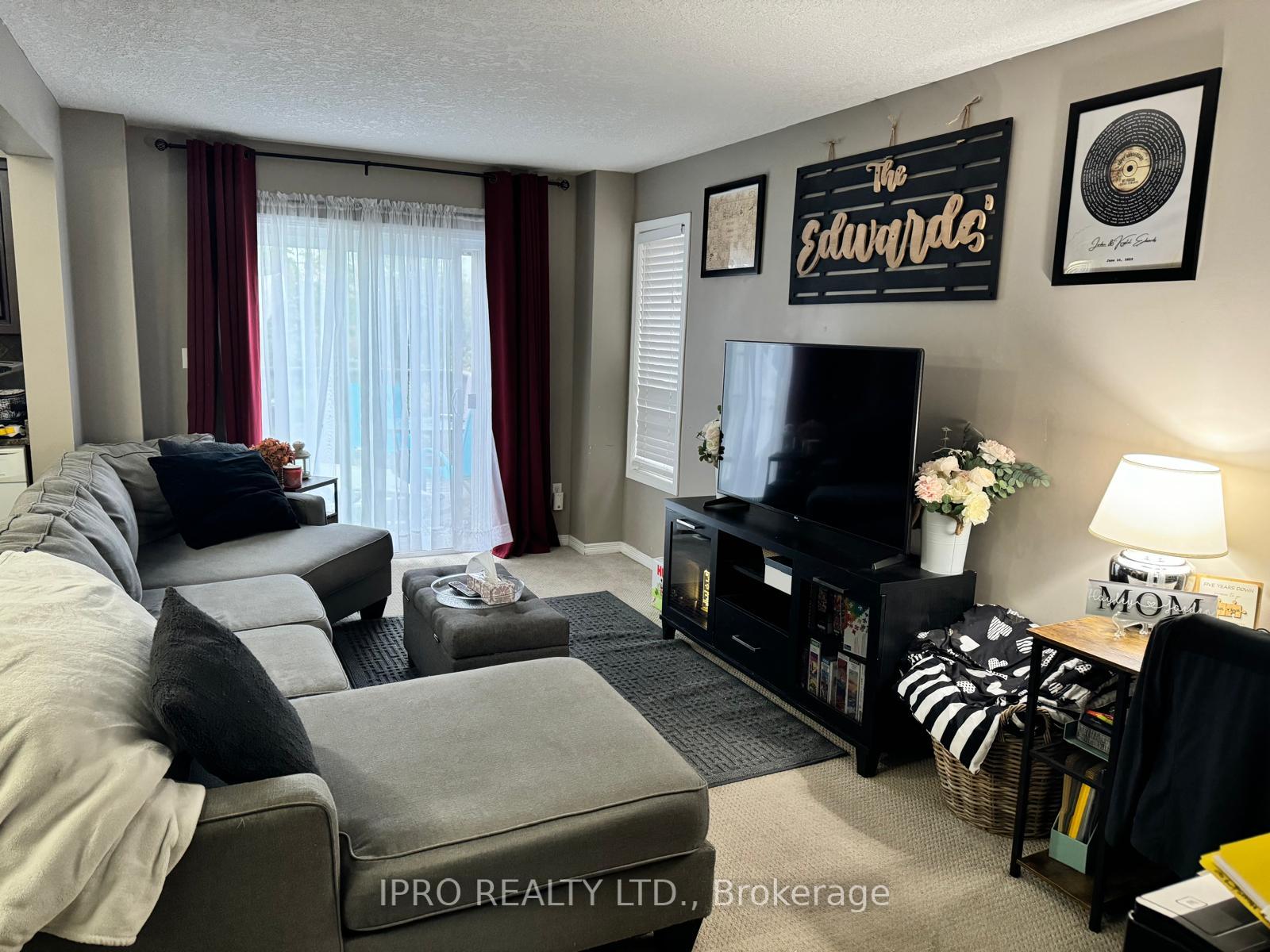 Photo 4 of 152 Windale Crescent, Kitchener — HOMEH