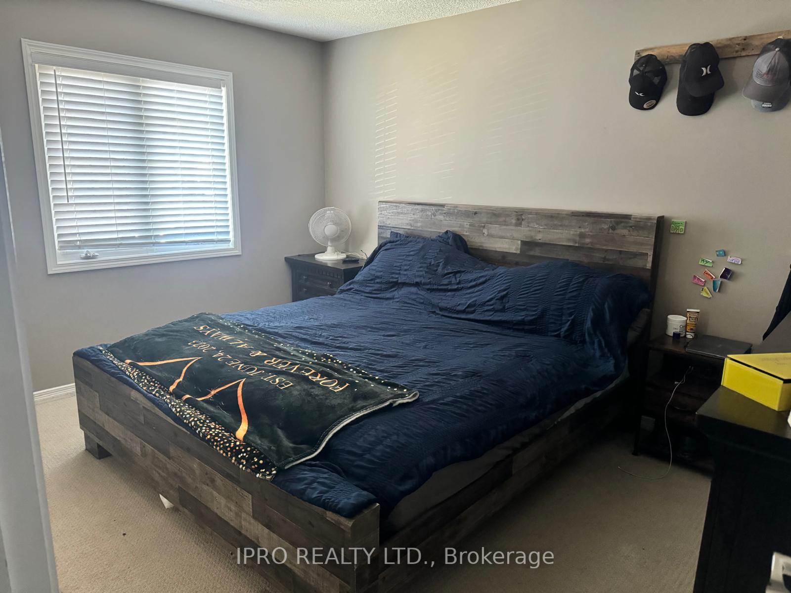Photo 5 of 152 Windale Crescent, Kitchener — HOMEH