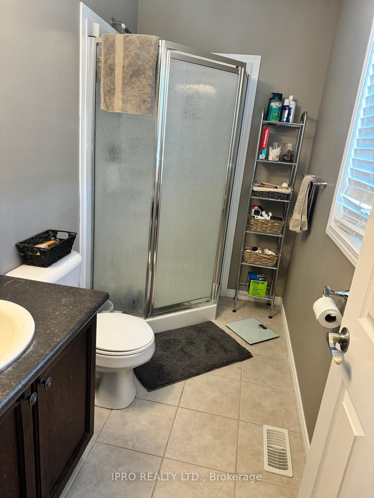 Photo 9 of 152 Windale Crescent, Kitchener — HOMEH