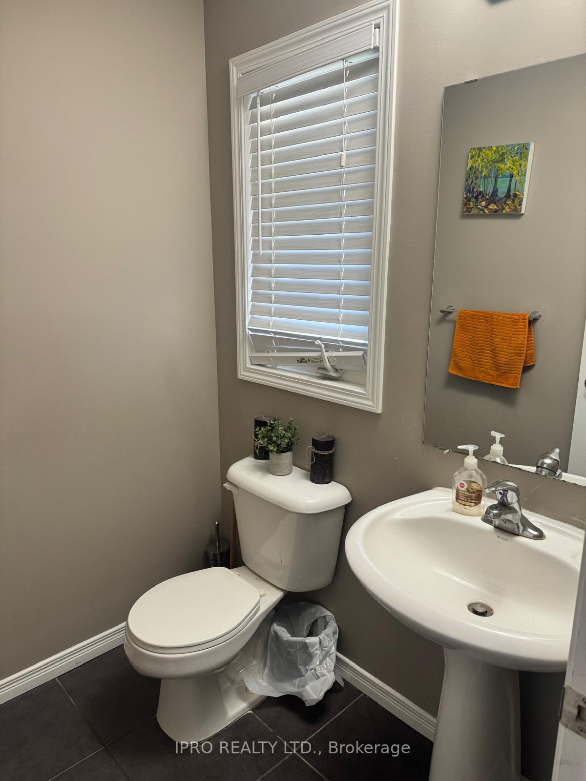 Photo 10 of 152 Windale Crescent, Kitchener — HOMEH
