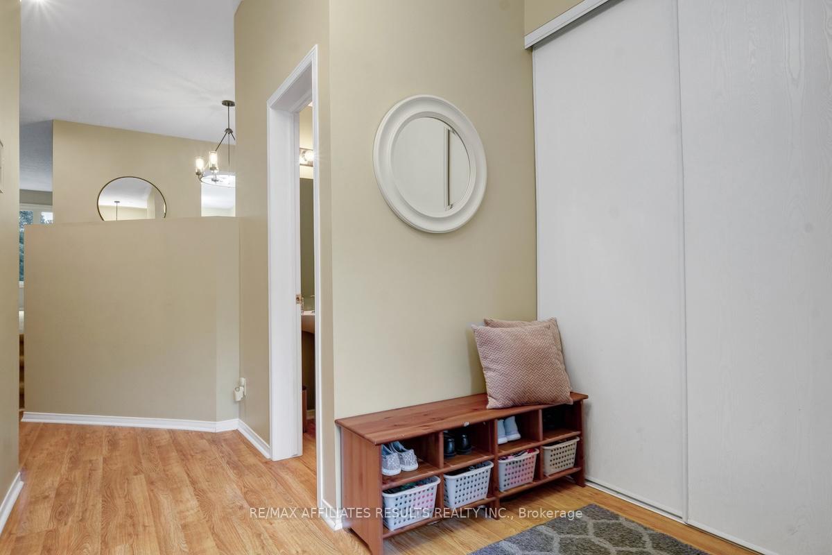Photo 6 of 97 Flowertree Crescent, Ottawa, Kanata - Emerald Meadows/Trailwest — HOMEH