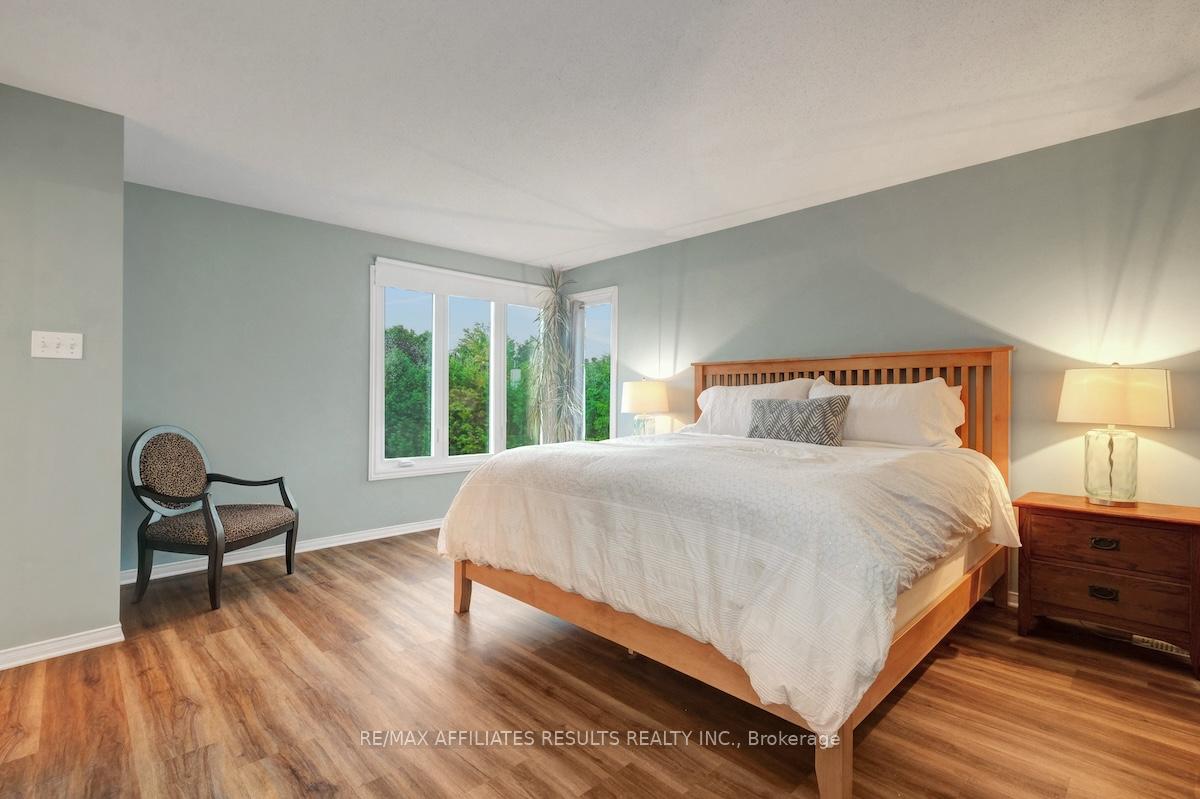 Photo 23 of 97 Flowertree Crescent, Ottawa, Kanata - Emerald Meadows/Trailwest — HOMEH
