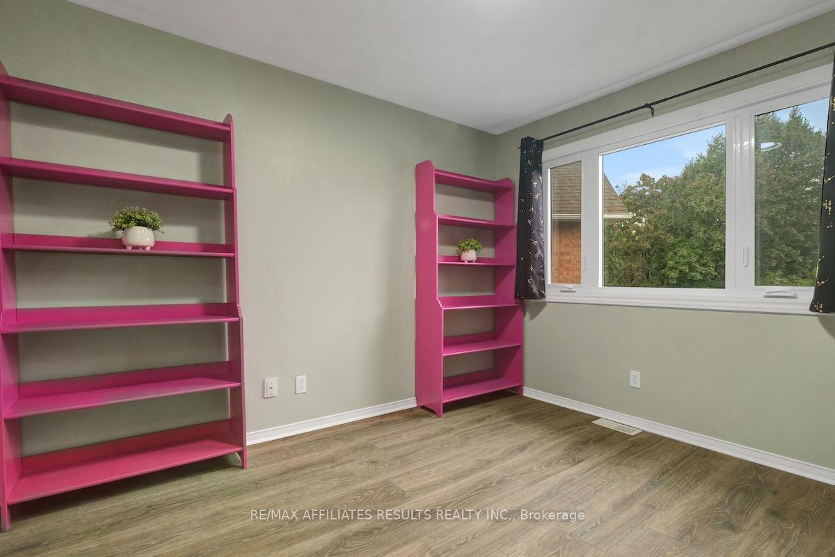 Photo 29 of 97 Flowertree Crescent, Ottawa, Kanata - Emerald Meadows/Trailwest — HOMEH