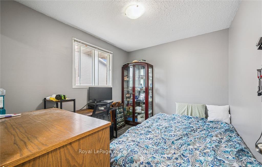 Photo 9 of 1236 Ottawa Street S, Kitchener, Laurentian Hills — HOMEH