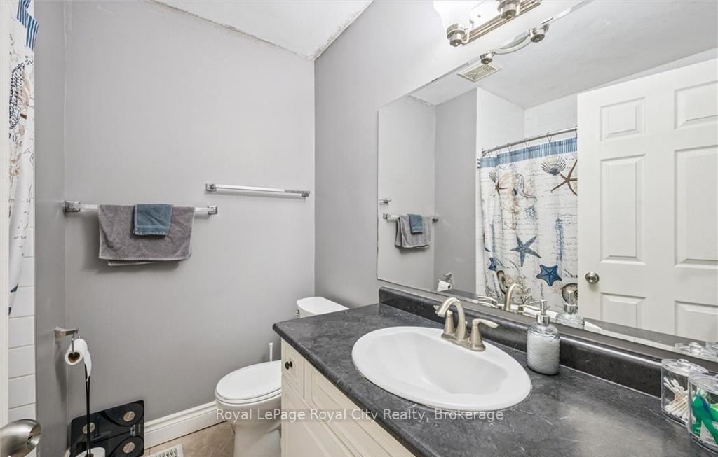 Photo 12 of 1236 Ottawa Street S, Kitchener, Laurentian Hills — HOMEH