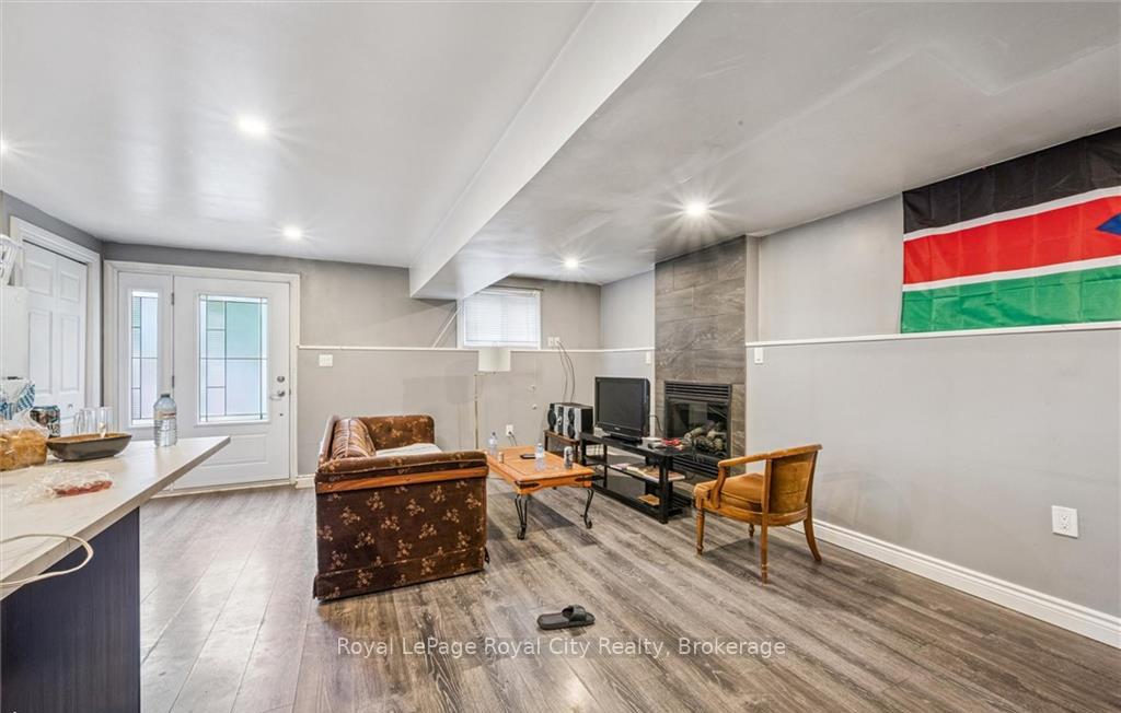 Photo 14 of 1236 Ottawa Street S, Kitchener, Laurentian Hills — HOMEH