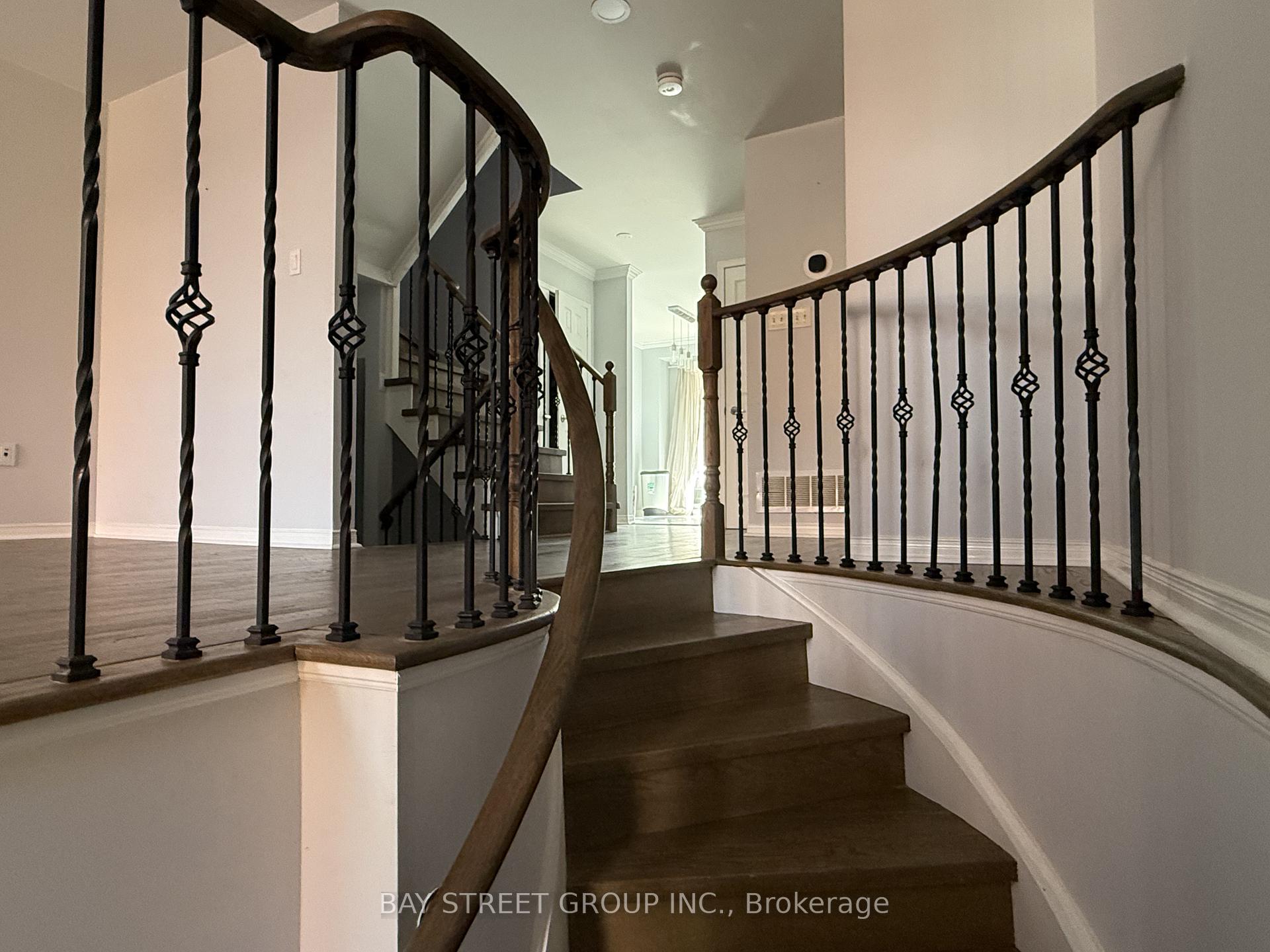 Photo 2 of 127 Galleria Parkway, Markham, Commerce Valley — HOMEH