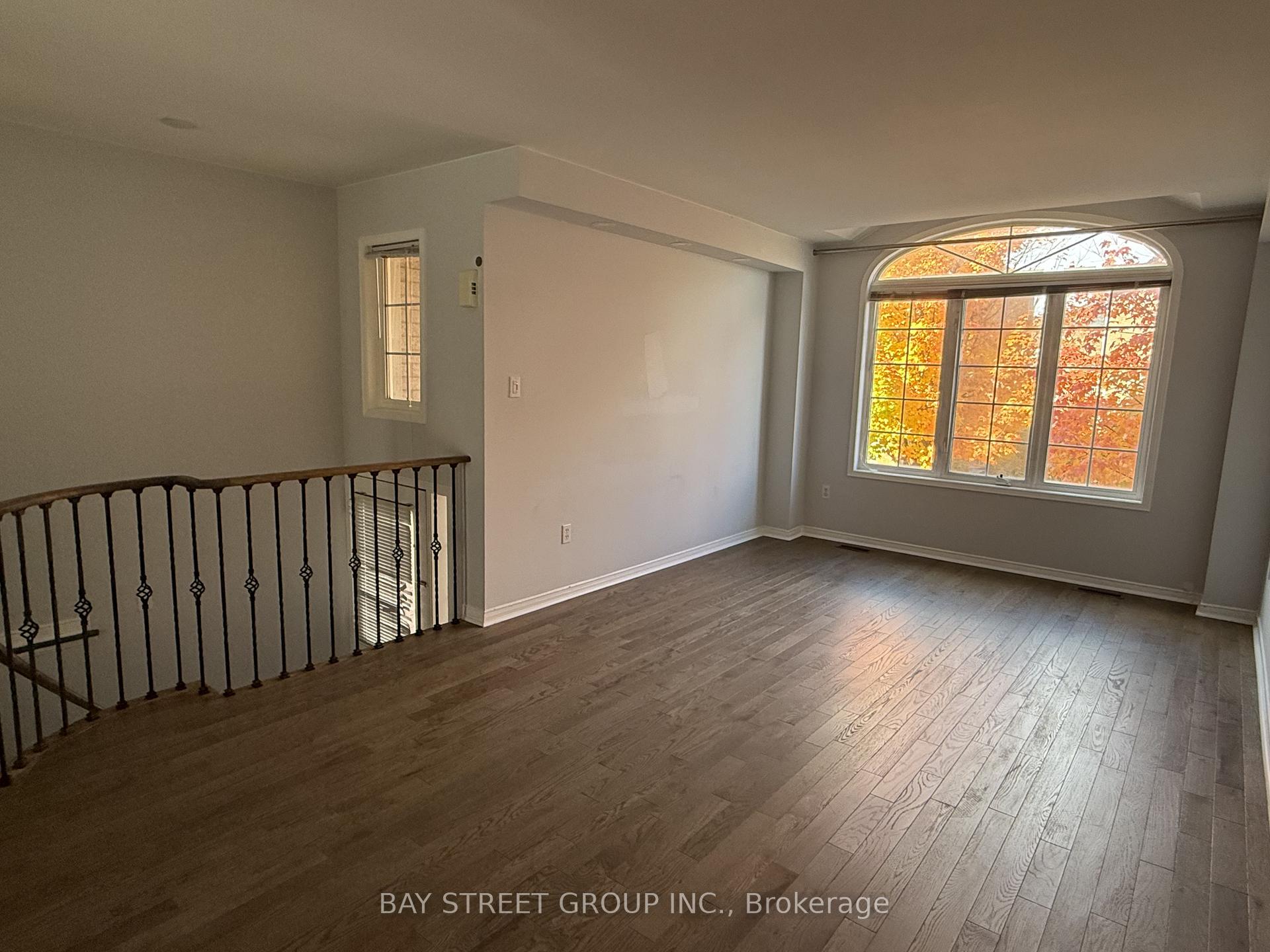 Photo 3 of 127 Galleria Parkway, Markham, Commerce Valley — HOMEH