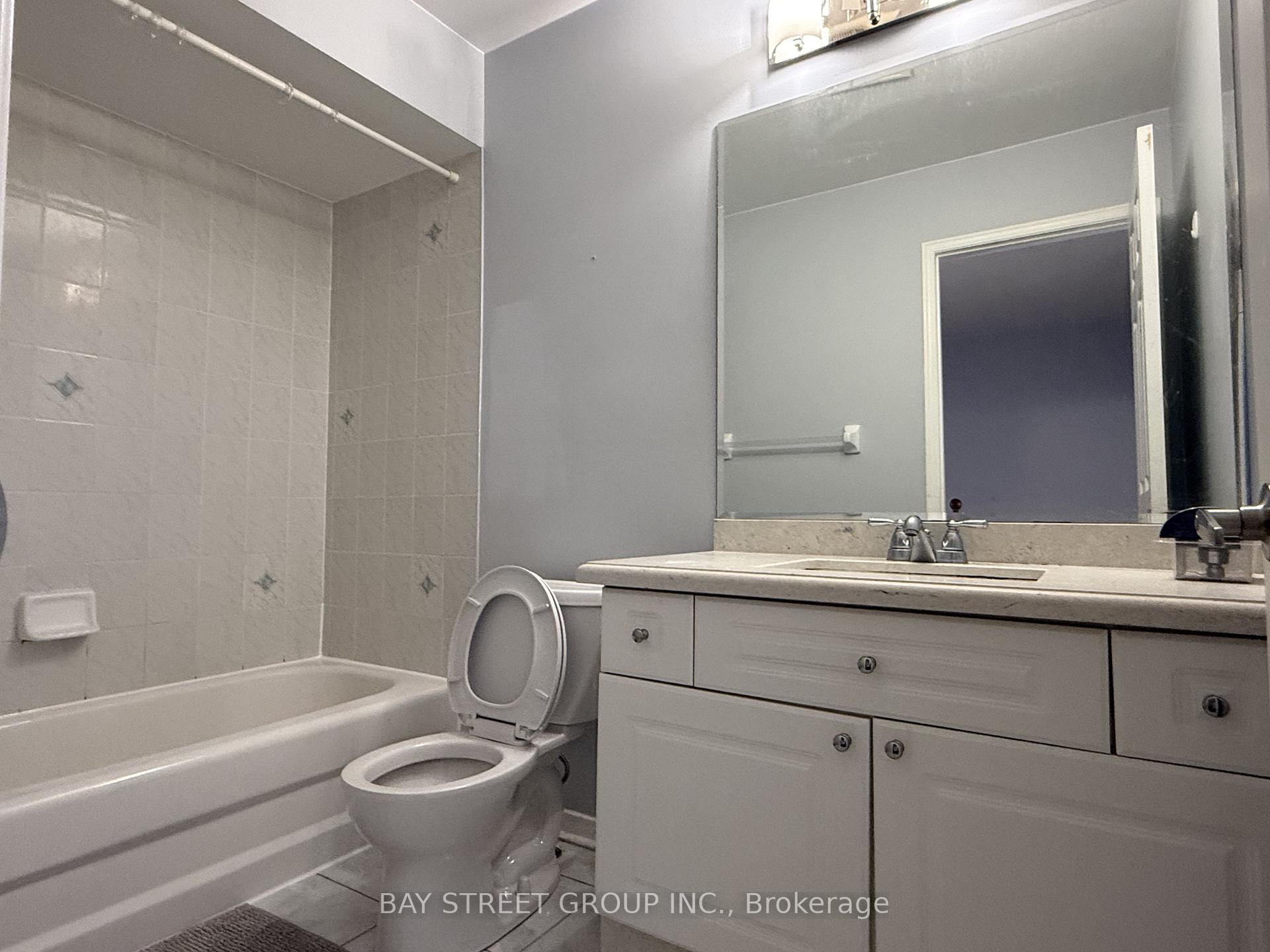Photo 6 of 127 Galleria Parkway, Markham, Commerce Valley — HOMEH