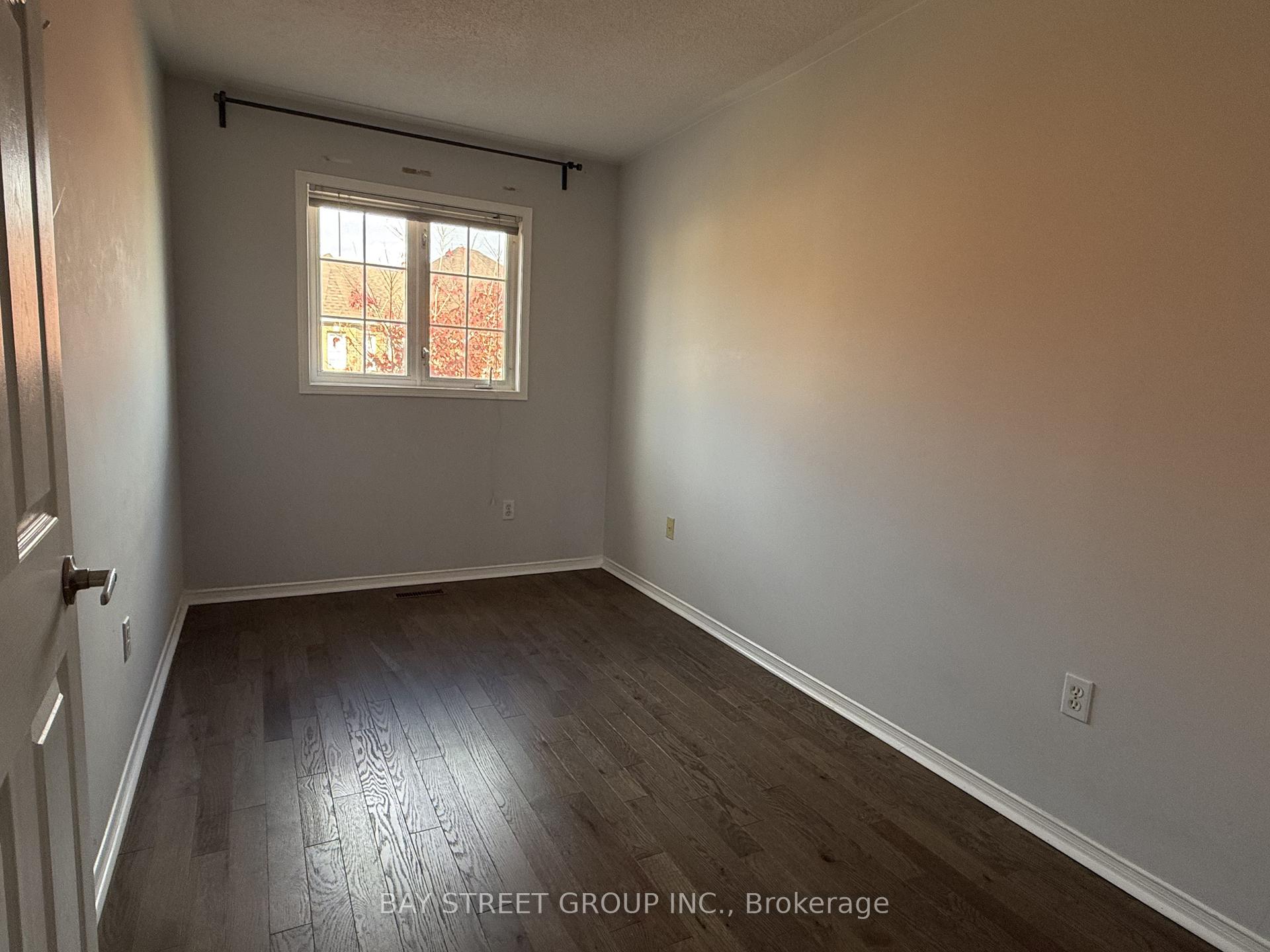 Photo 12 of 127 Galleria Parkway, Markham, Commerce Valley — HOMEH