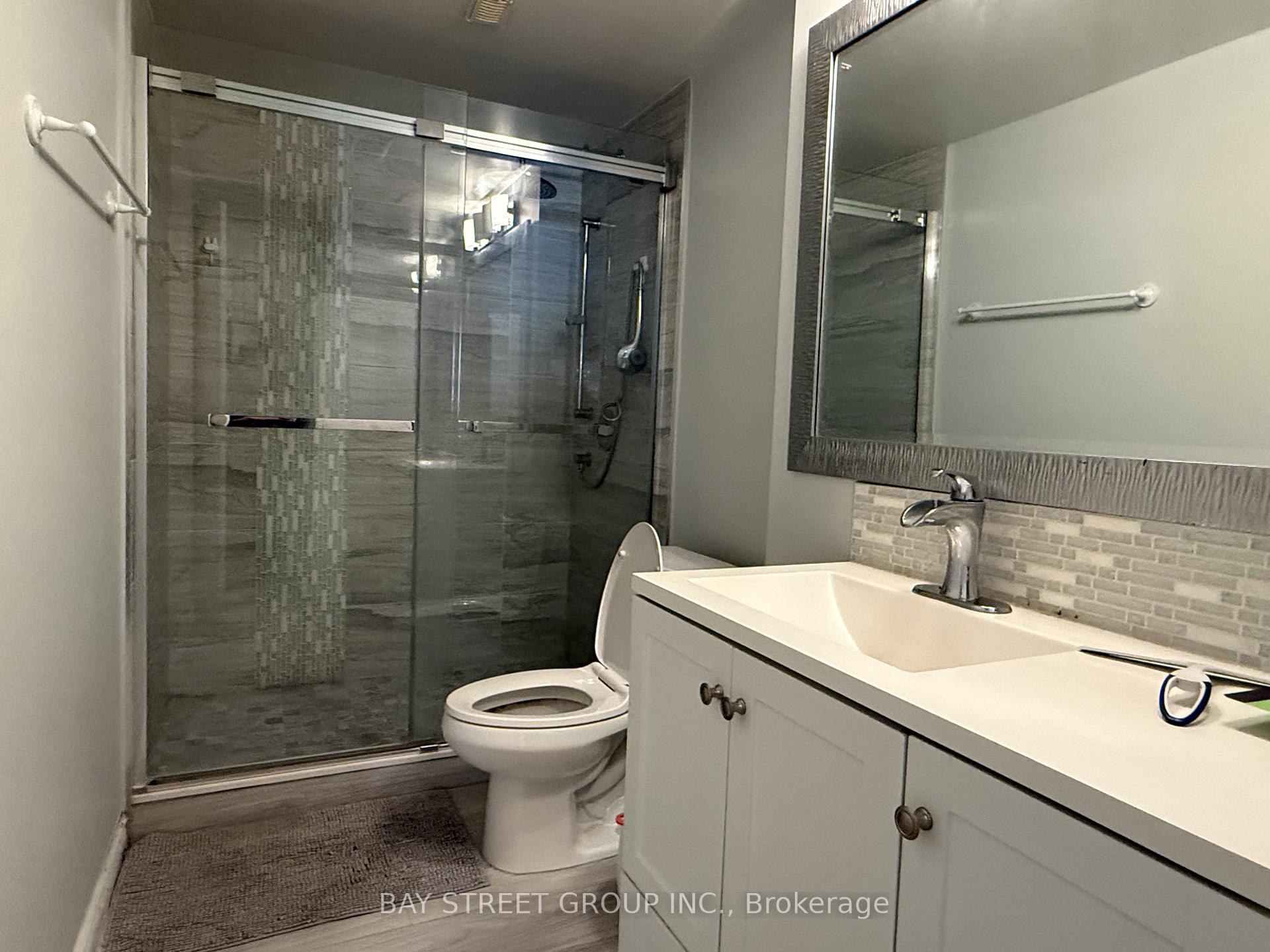 Photo 15 of 127 Galleria Parkway, Markham, Commerce Valley — HOMEH