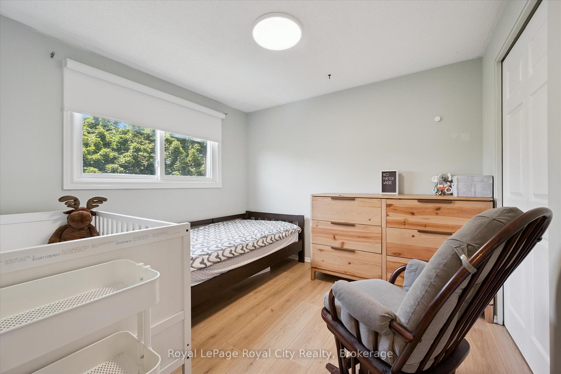 Photo 13 of 66 Cluthe Crescent, Kitchener — HOMEH