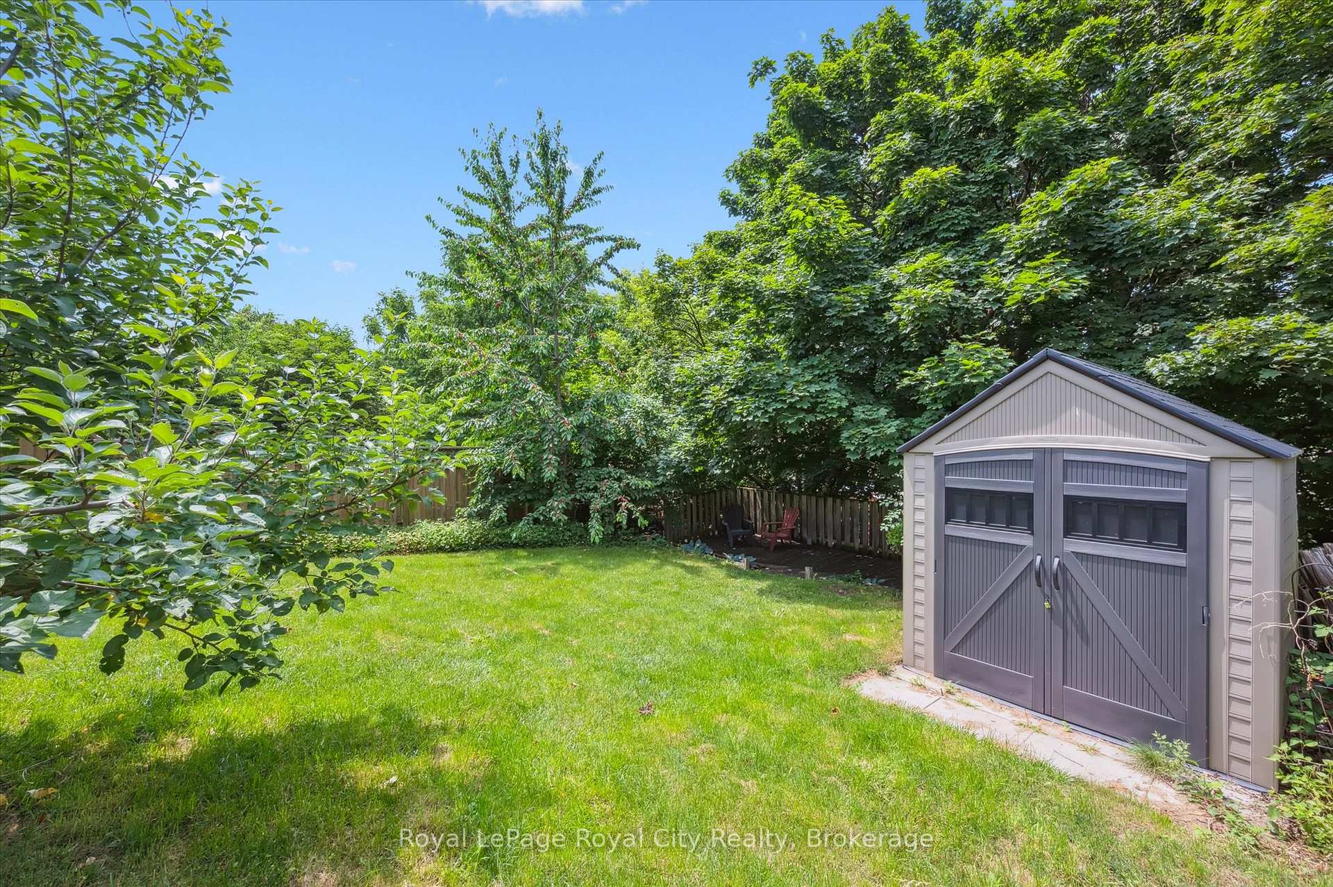 Photo 24 of 66 Cluthe Crescent, Kitchener — HOMEH