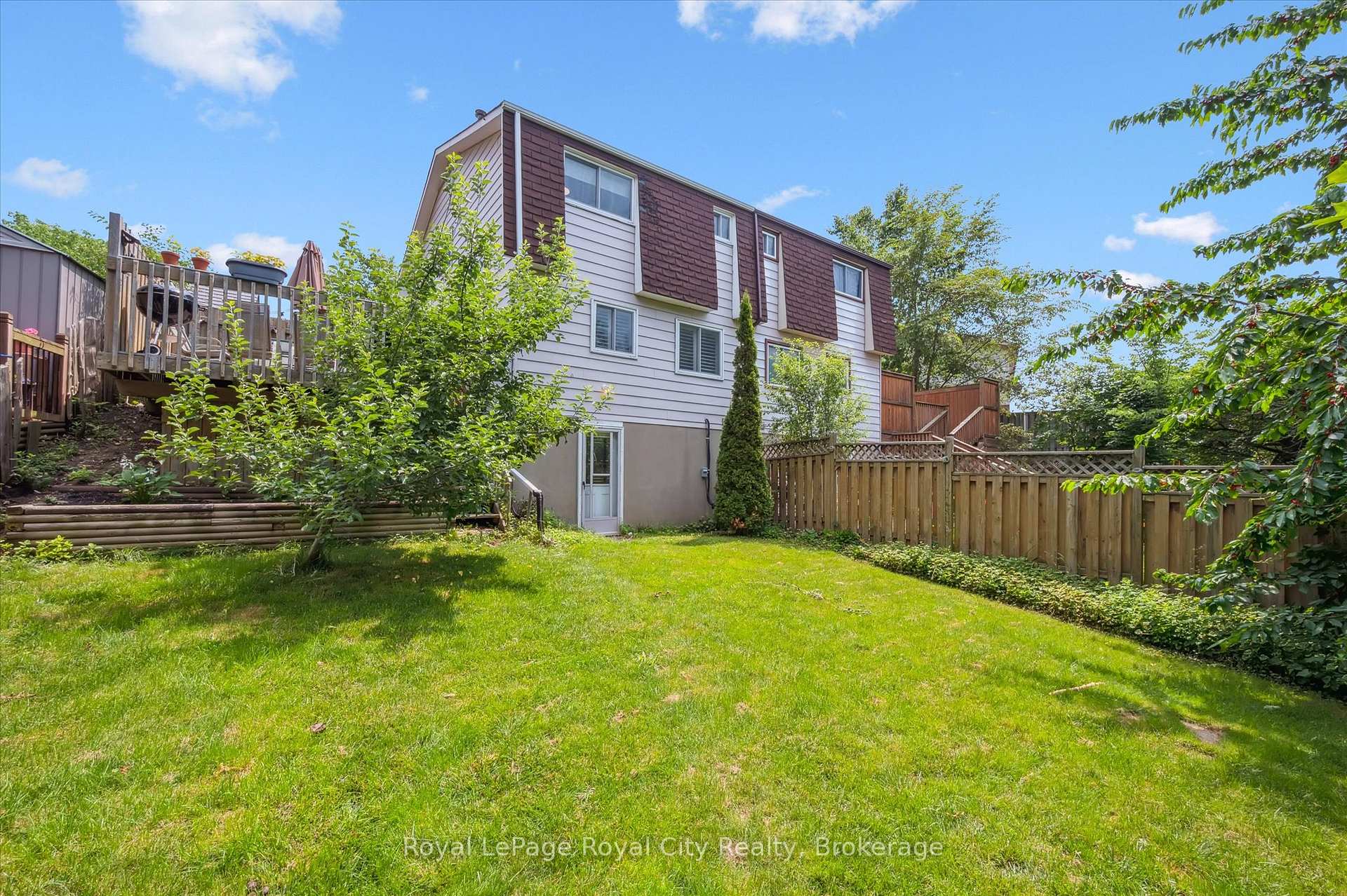 Photo 25 of 66 Cluthe Crescent, Kitchener — HOMEH