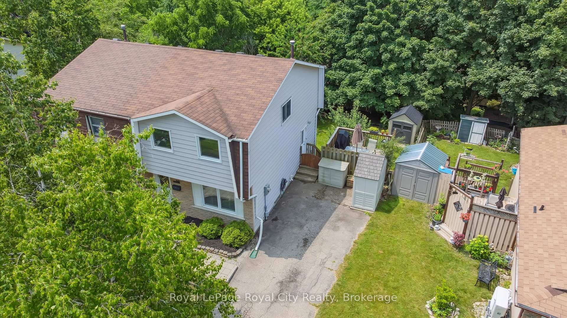 Photo 27 of 66 Cluthe Crescent, Kitchener — HOMEH
