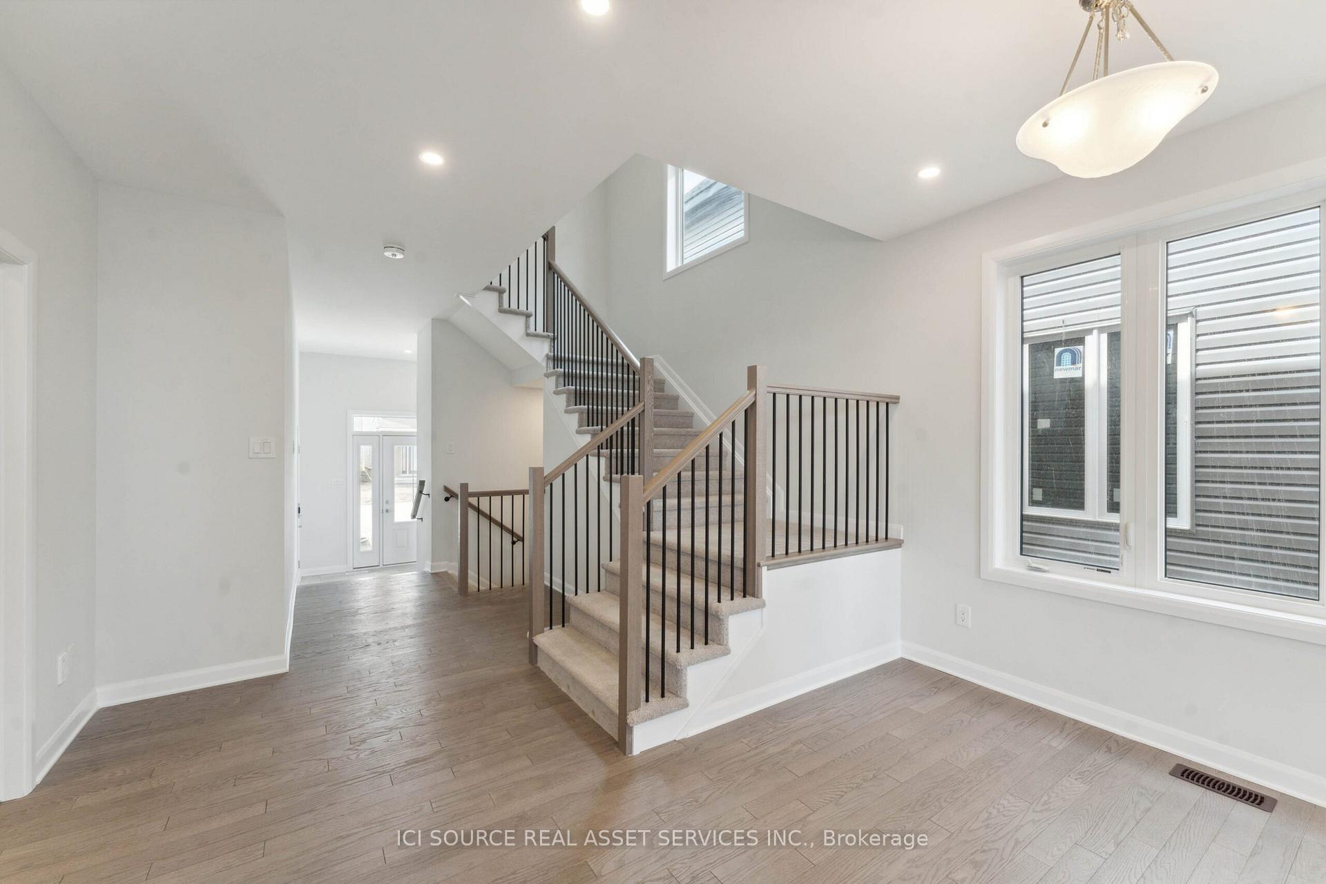 Photo 5 of Unit Main & 2nd Floor, 168 Gosling Crescent, Ottawa, Kanata - Morgan's Grant/South March — HOMEH