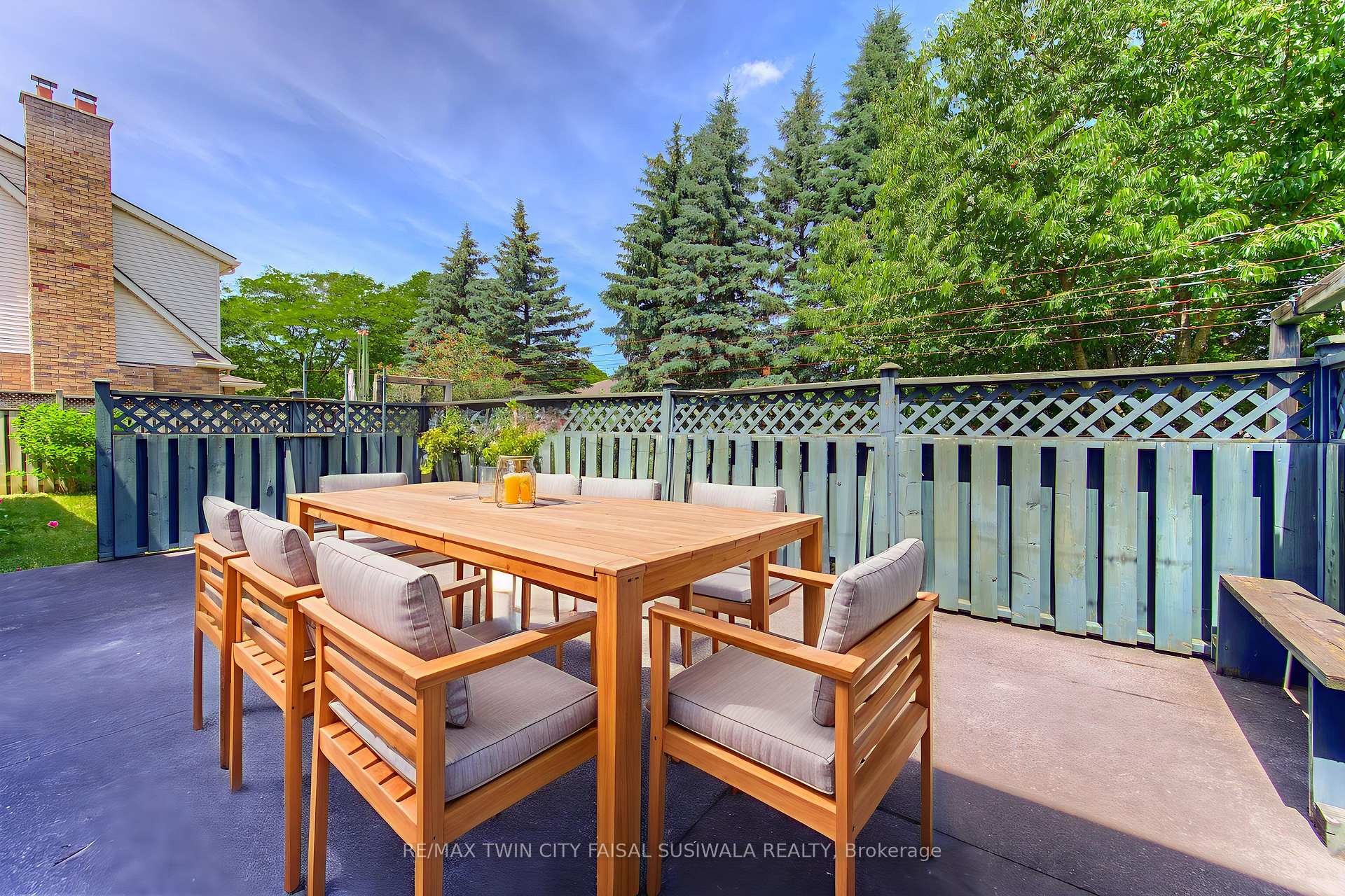 Photo 10 of 7 Dunnington Court, Kitchener — HOMEH