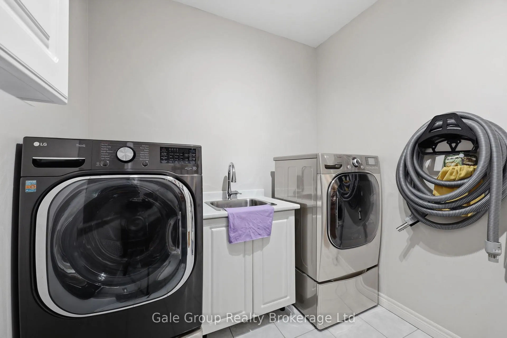 Photo 22 of 33 Long Lane, Brant, Paris — HOMEH