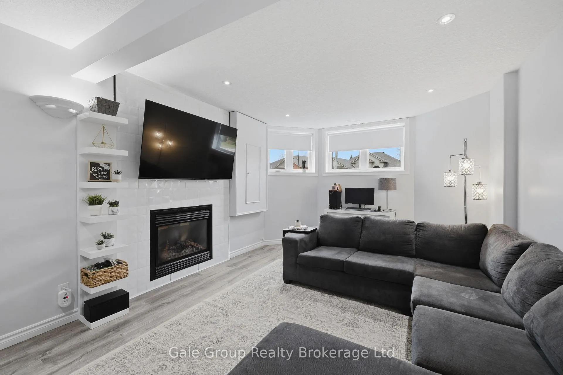 Photo 28 of 33 Long Lane, Brant, Paris — HOMEH