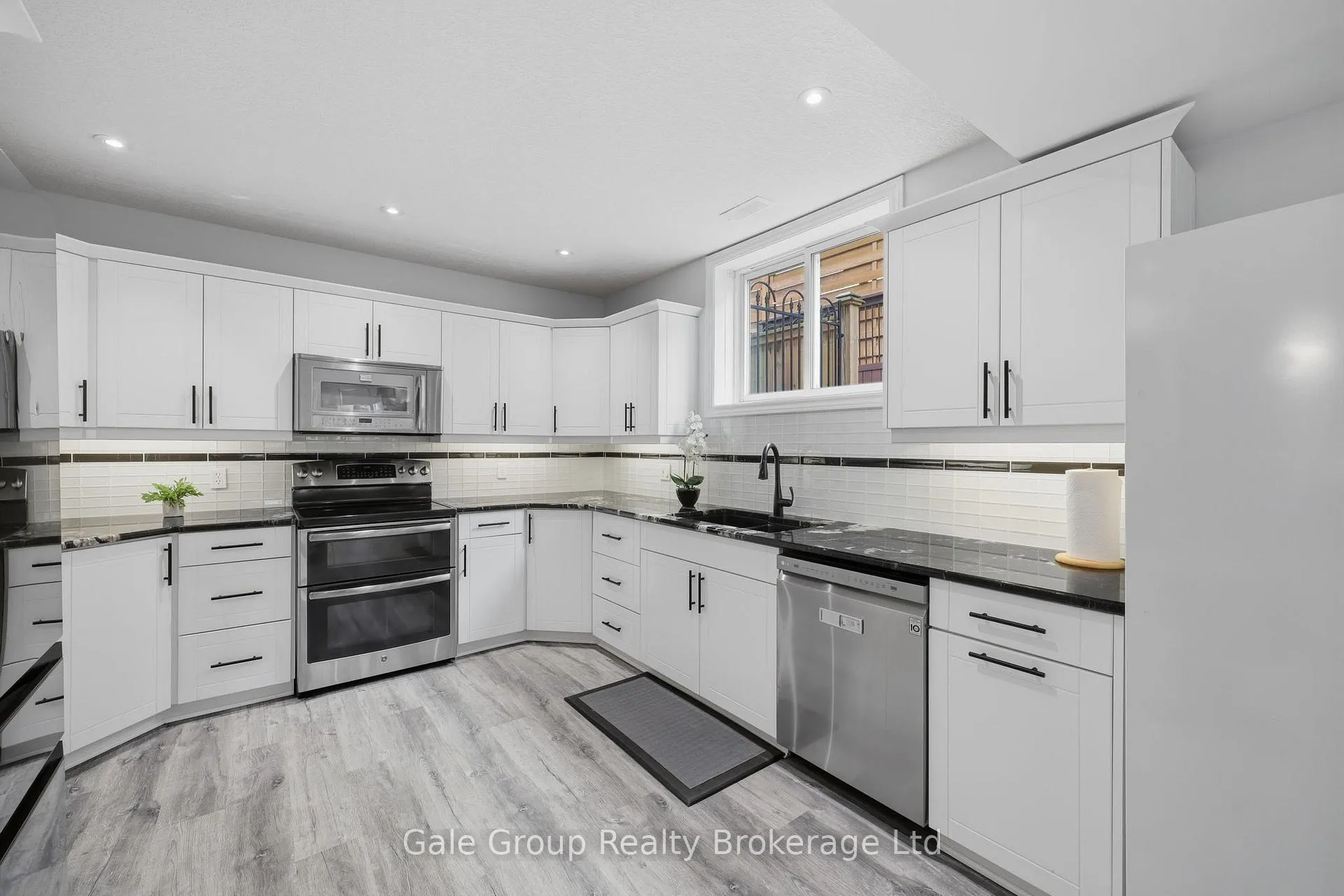 Photo 31 of 33 Long Lane, Brant, Paris — HOMEH