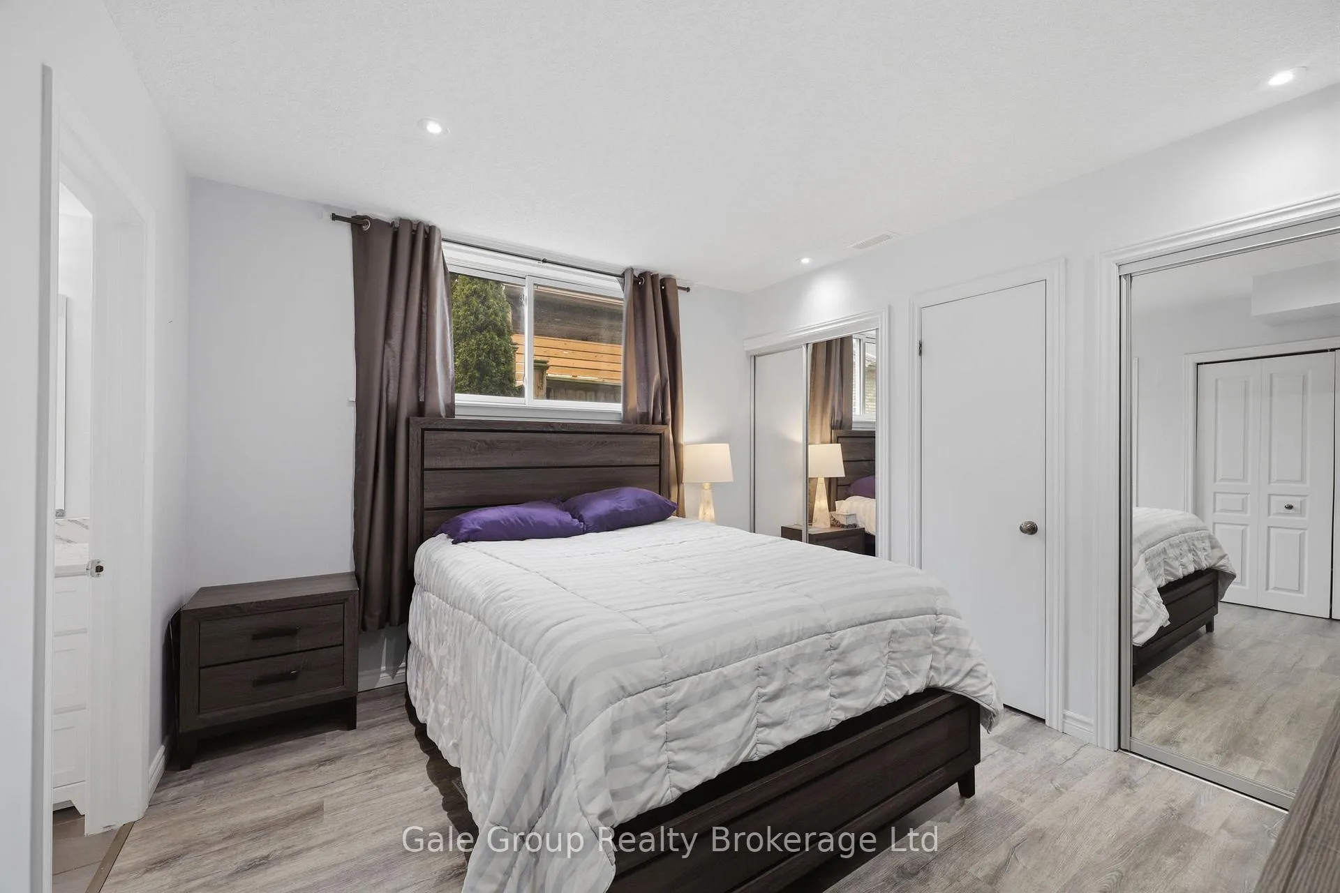 Photo 33 of 33 Long Lane, Brant, Paris — HOMEH