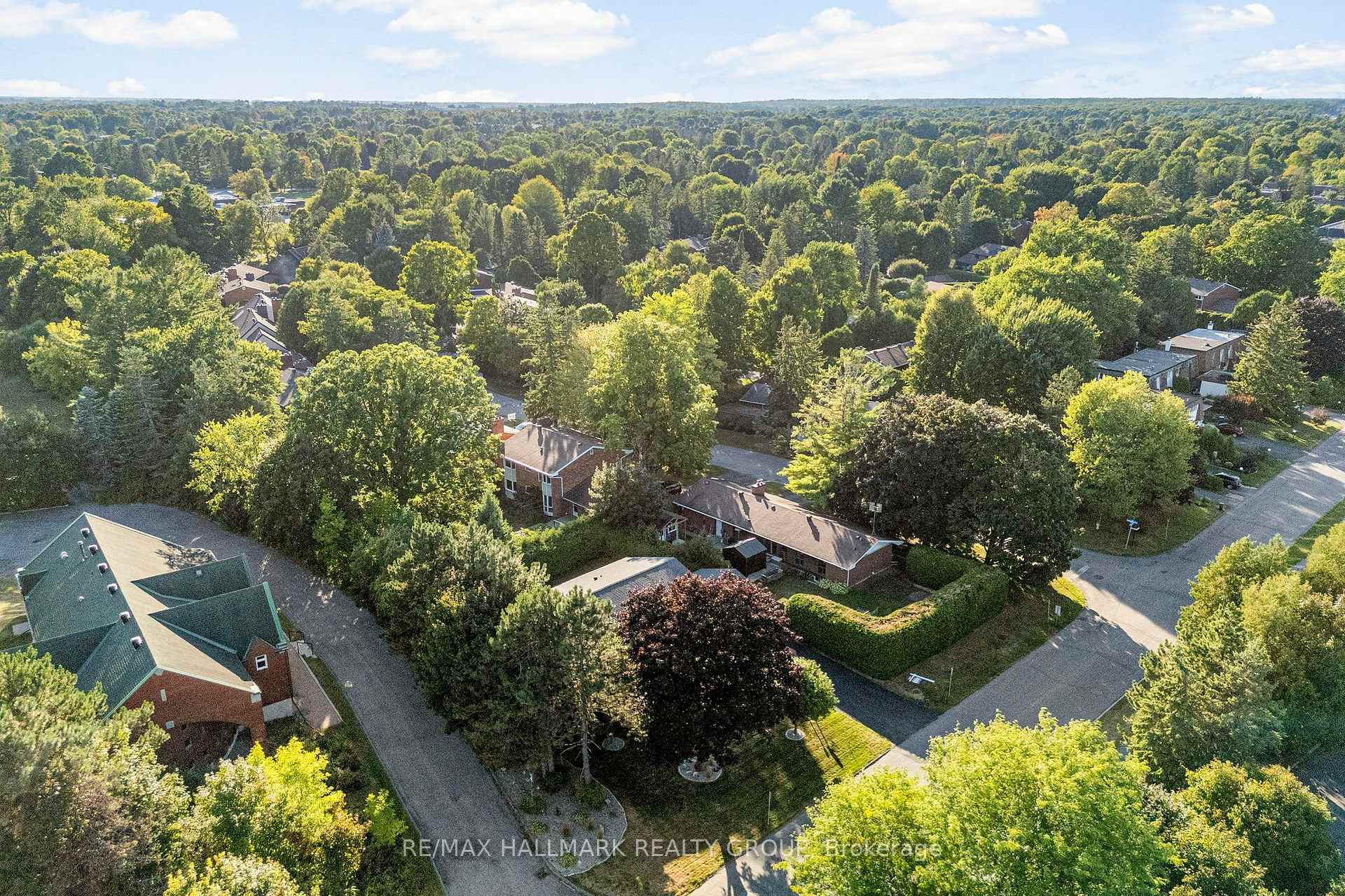 Photo 6 of 87 Leacock Drive, Ottawa, Kanata - Beaverbrook — HOMEH