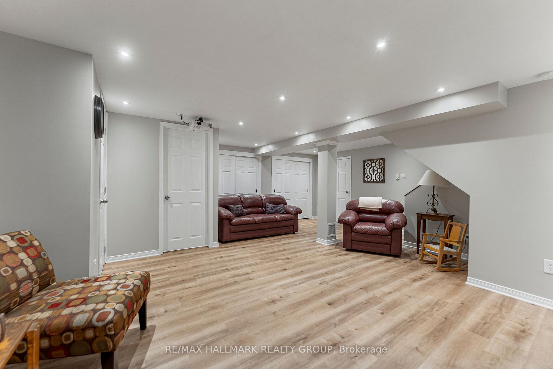 Photo 37 of 87 Leacock Drive, Ottawa, Kanata - Beaverbrook — HOMEH