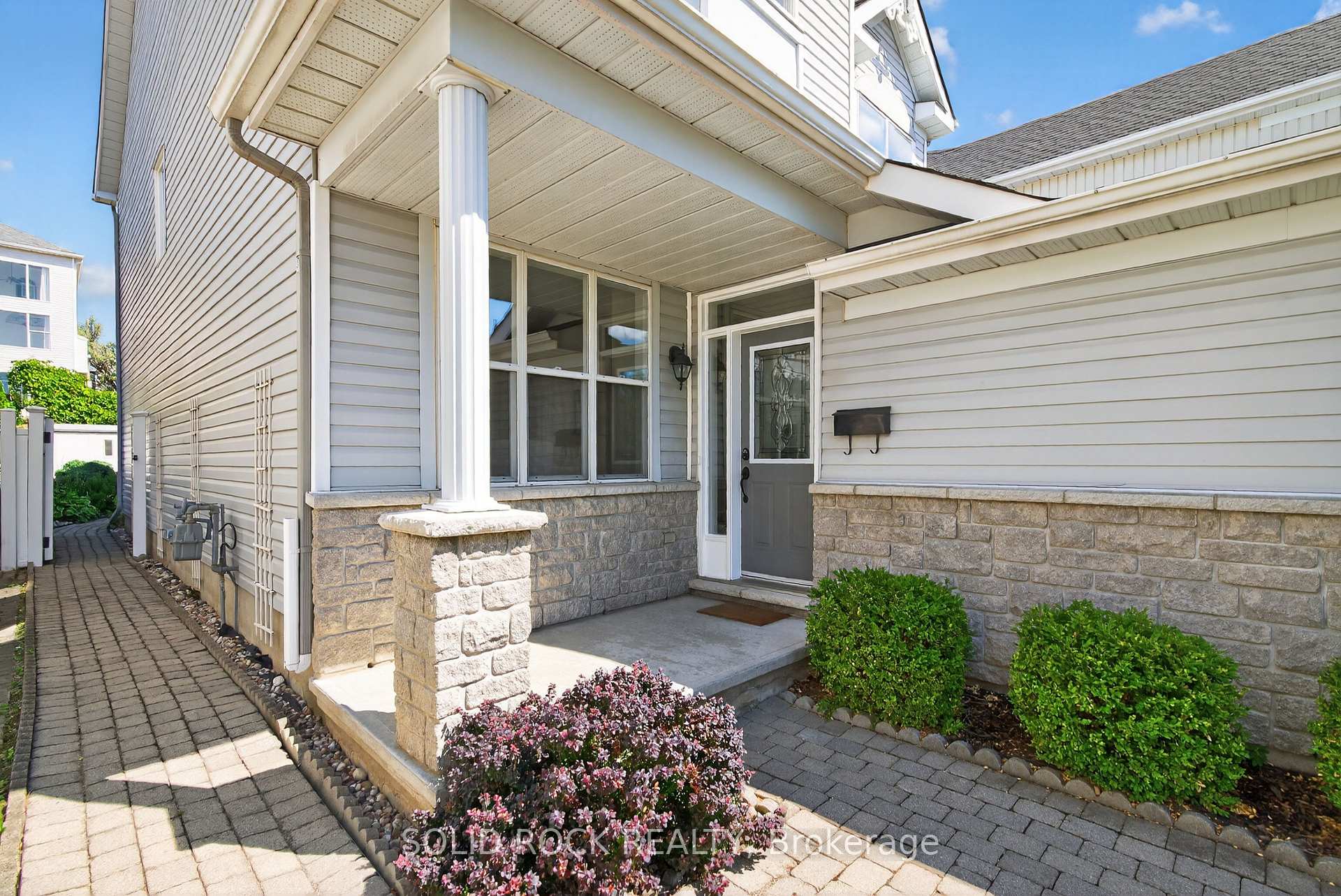 Photo 3 of 50 Insmill Crescent, Ottawa, Kanata - Kanata Lakes/Heritage Hills — HOMEH