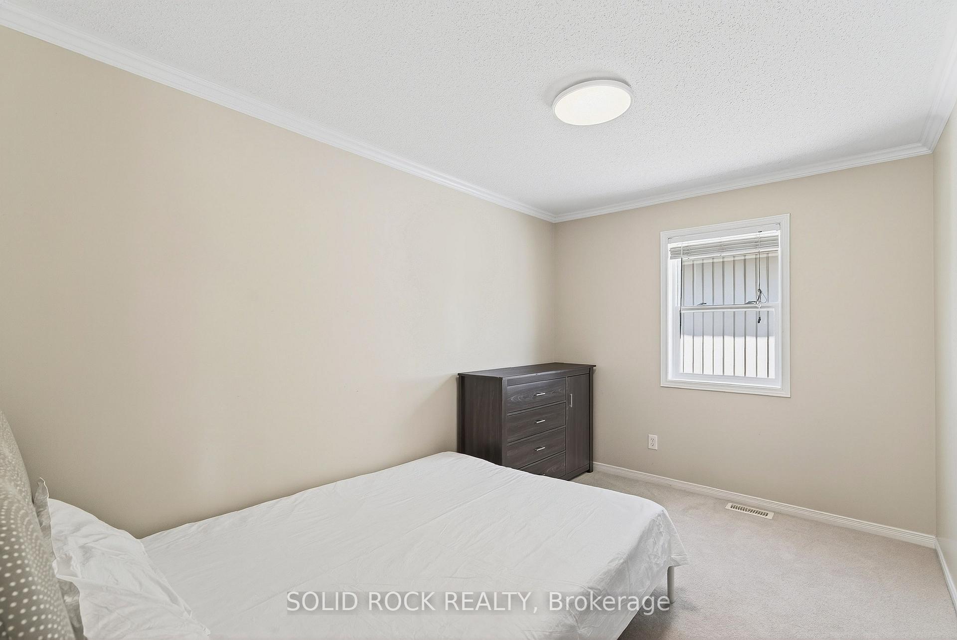 Photo 31 of 50 Insmill Crescent, Ottawa, Kanata - Kanata Lakes/Heritage Hills — HOMEH