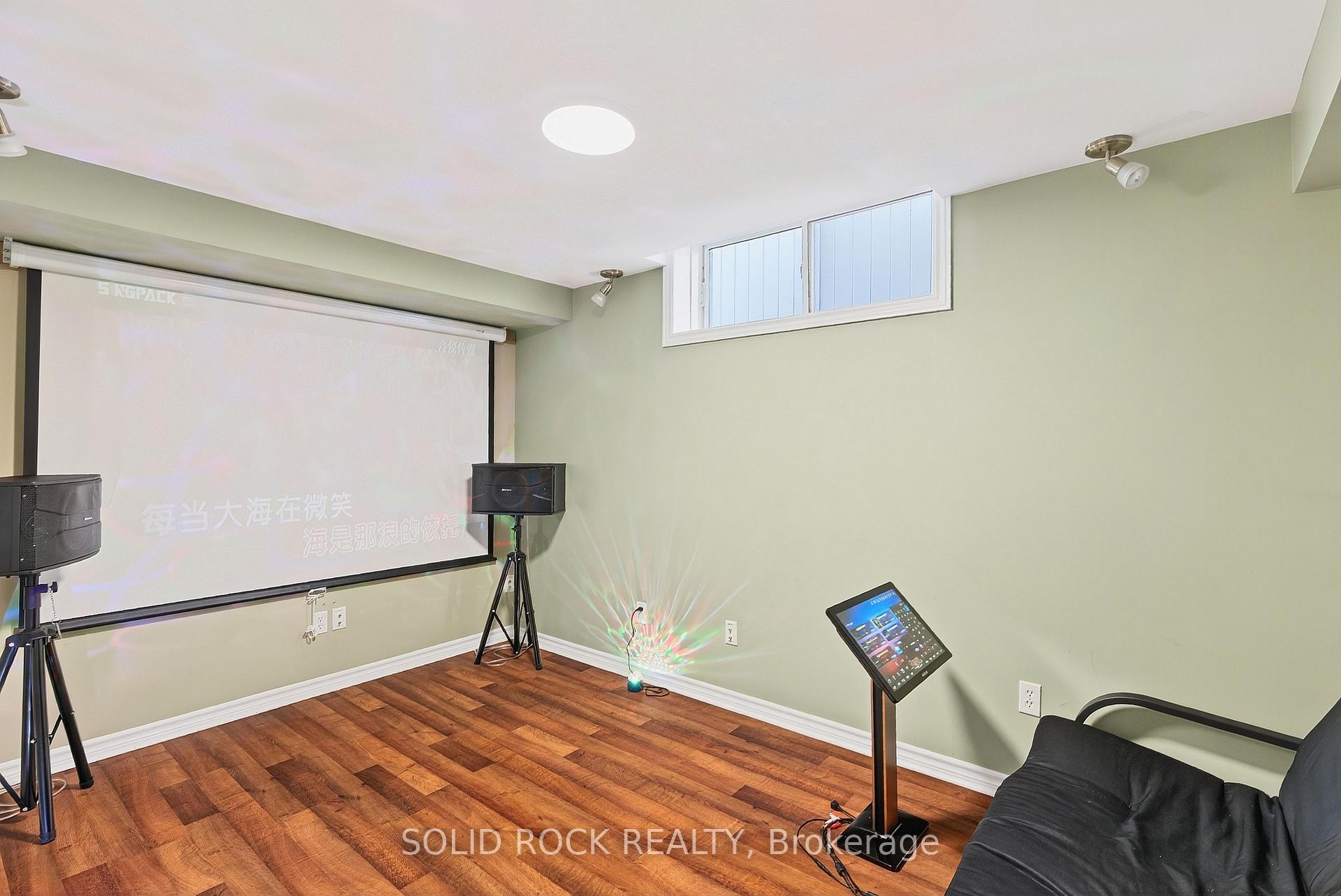 Photo 36 of 50 Insmill Crescent, Ottawa, Kanata - Kanata Lakes/Heritage Hills — HOMEH