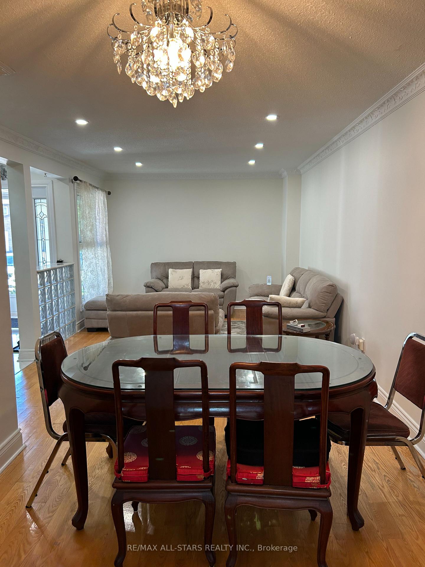 Photo 8 of 277 Risebrough Circuit, Markham, Milliken Mills West — HOMEH