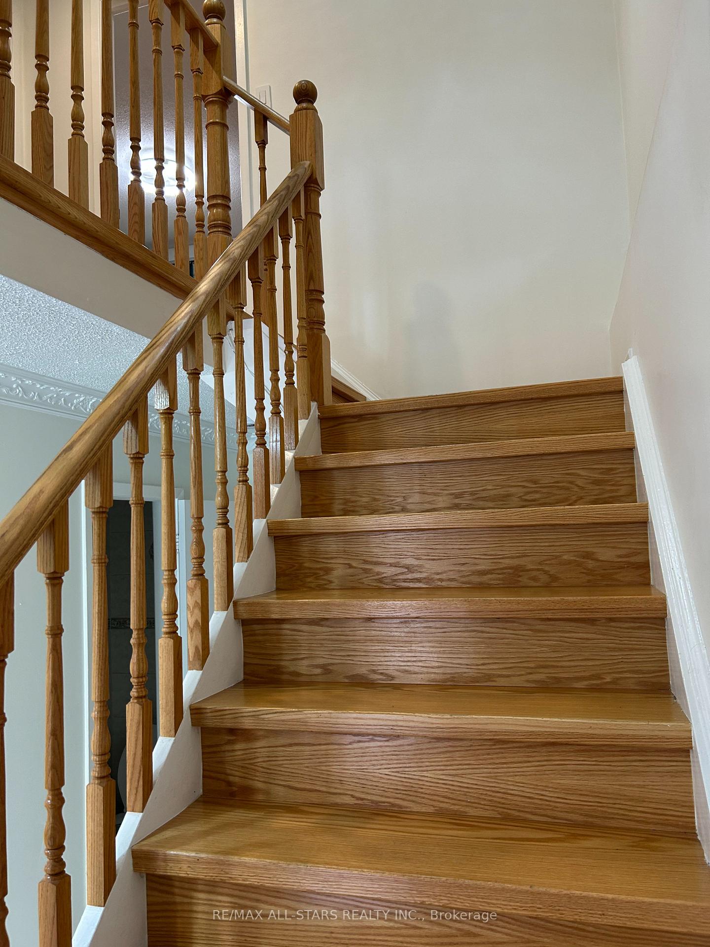 Photo 18 of 277 Risebrough Circuit, Markham, Milliken Mills West — HOMEH