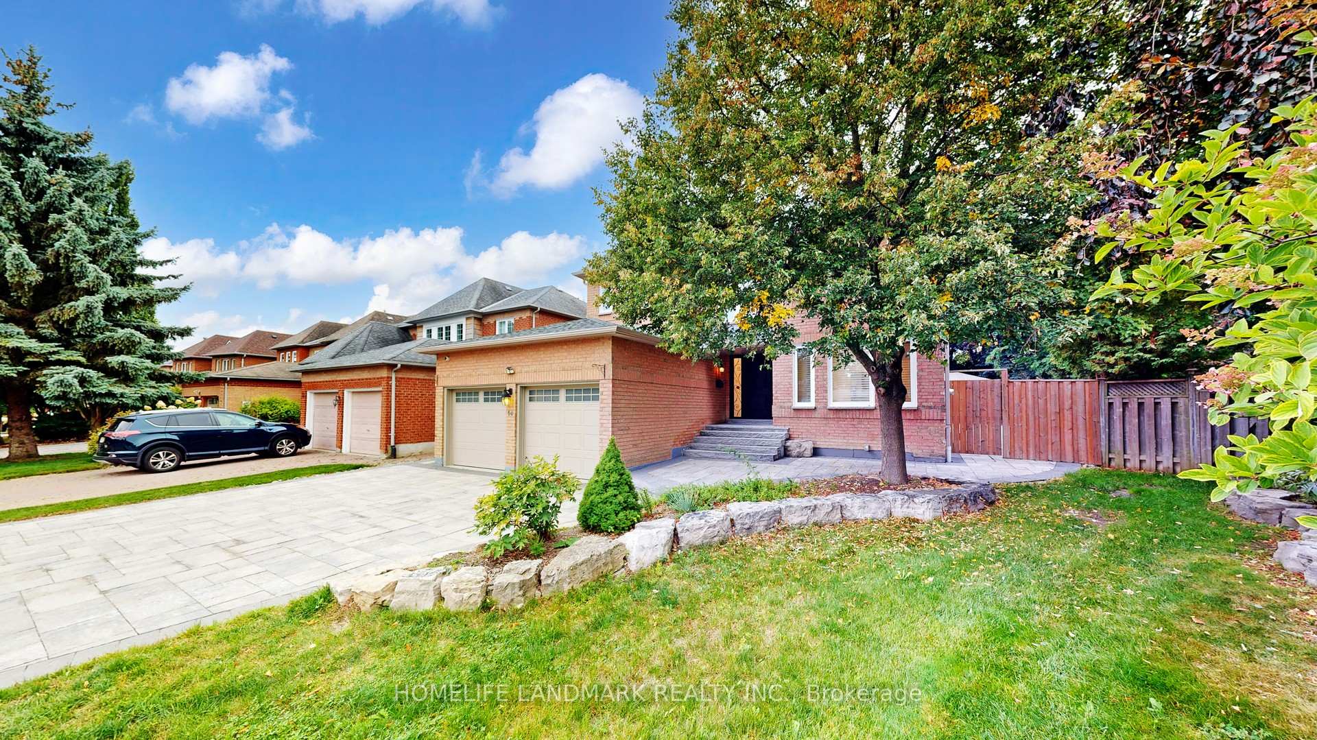 Photo 2 of 14 Casson Place, Markham, Unionville — HOMEH