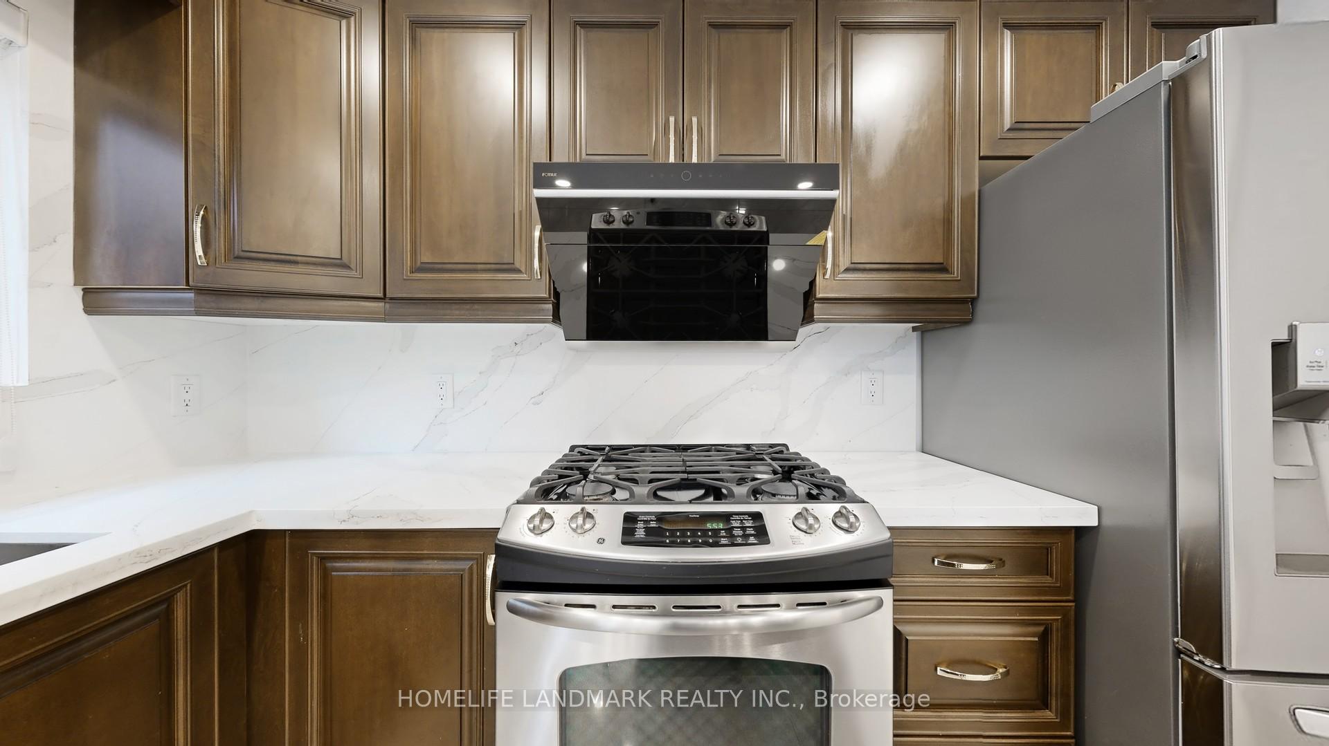 Photo 8 of 14 Casson Place, Markham, Unionville — HOMEH