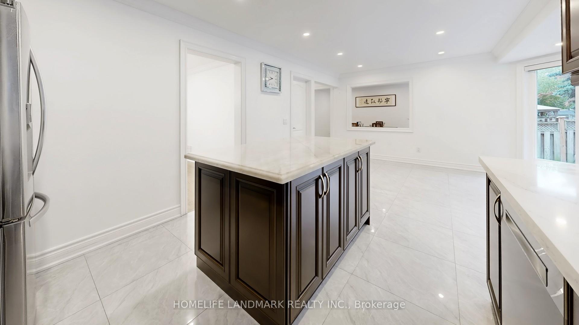 Photo 10 of 14 Casson Place, Markham, Unionville — HOMEH