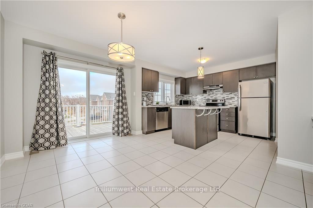 Photo 6 of 48 Outlook Terrace, Kitchener — HOMEH
