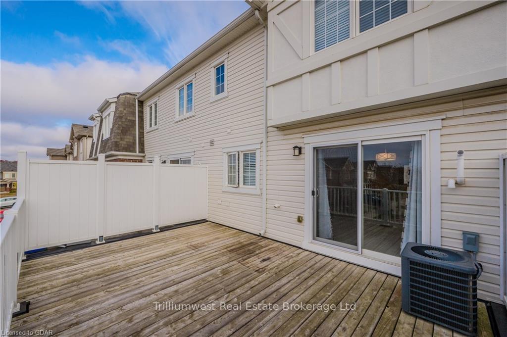 Photo 20 of 48 Outlook Terrace, Kitchener — HOMEH