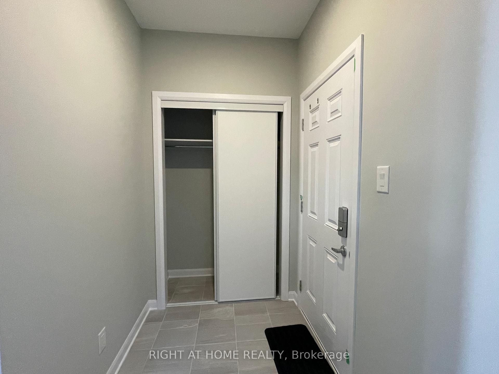 Photo 8 of 304 Basalt Lane, Ottawa, Kanata - Kanata Lakes/Heritage Hills — HOMEH