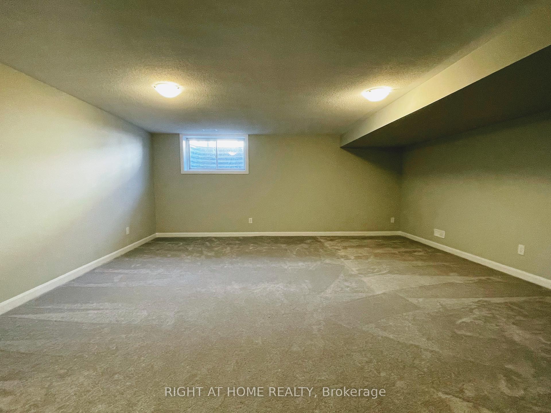 Photo 18 of 304 Basalt Lane, Ottawa, Kanata - Kanata Lakes/Heritage Hills — HOMEH