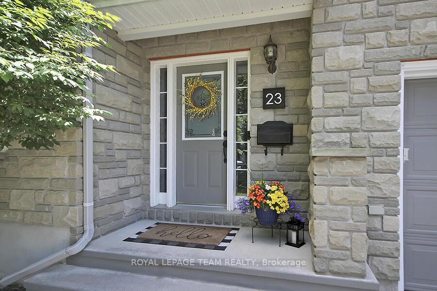 Photo 2 of 23 Windgate Crescent, Ottawa, Kanata - Emerald Meadows/Trailwest — HOMEH