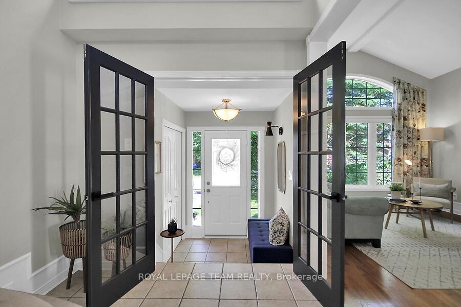 Photo 4 of 23 Windgate Crescent, Ottawa, Kanata - Emerald Meadows/Trailwest — HOMEH