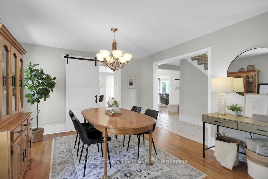 Photo 10 of 23 Windgate Crescent, Ottawa, Kanata - Emerald Meadows/Trailwest — HOMEH